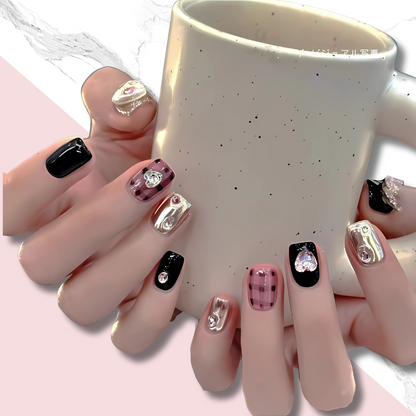 10Pcs Black Plaid Hottie｜ Full Cover Fake Nails ｜ Daily Wear